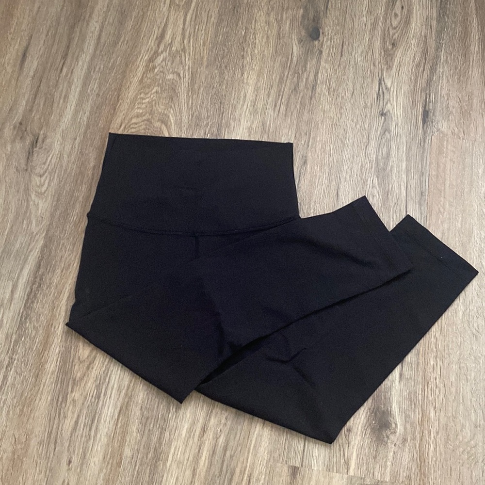 Lululemon luxtreme cropped wonder under high rise size 4
